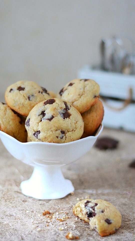 Perfectly Crisp Chocolate Cookies: Simple Steps to Delightful Treats