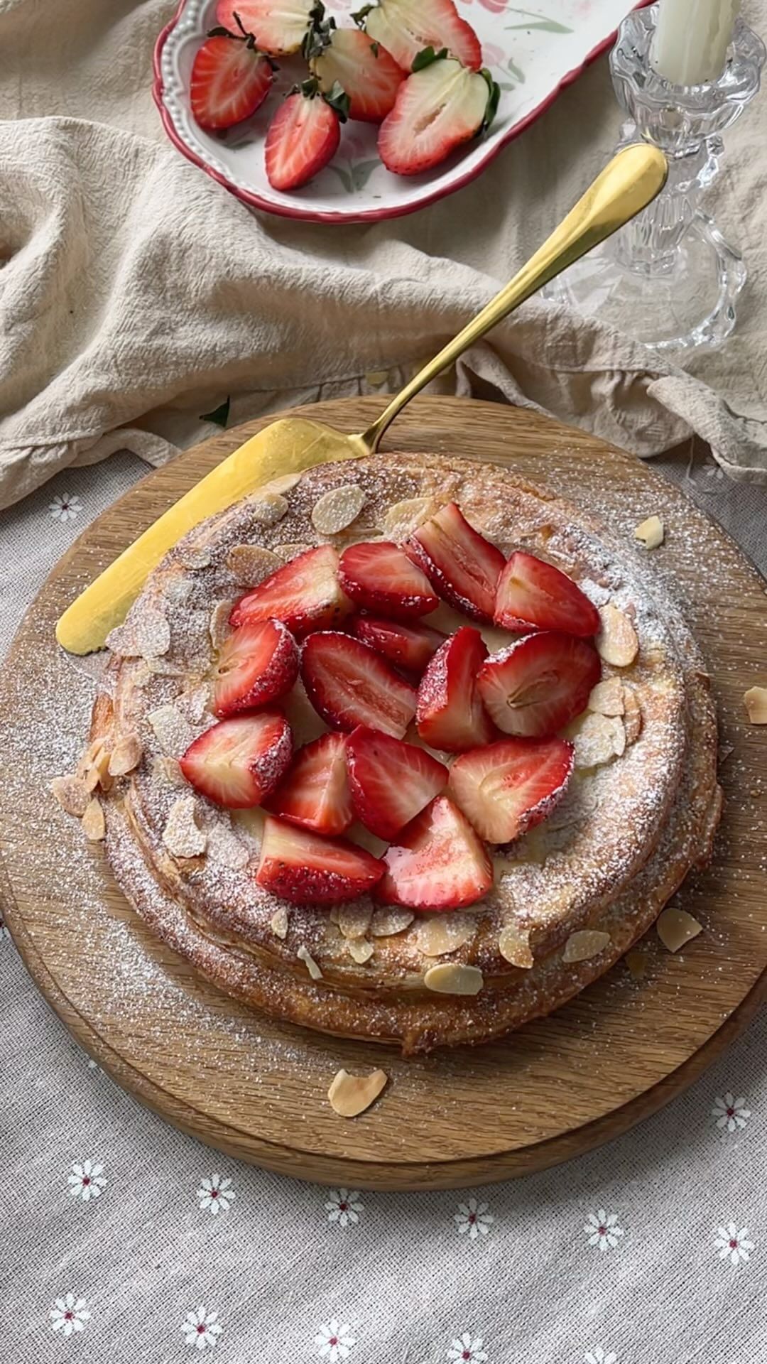 Rápido Pastel de Fresas y Requesón en solo 30 minutos