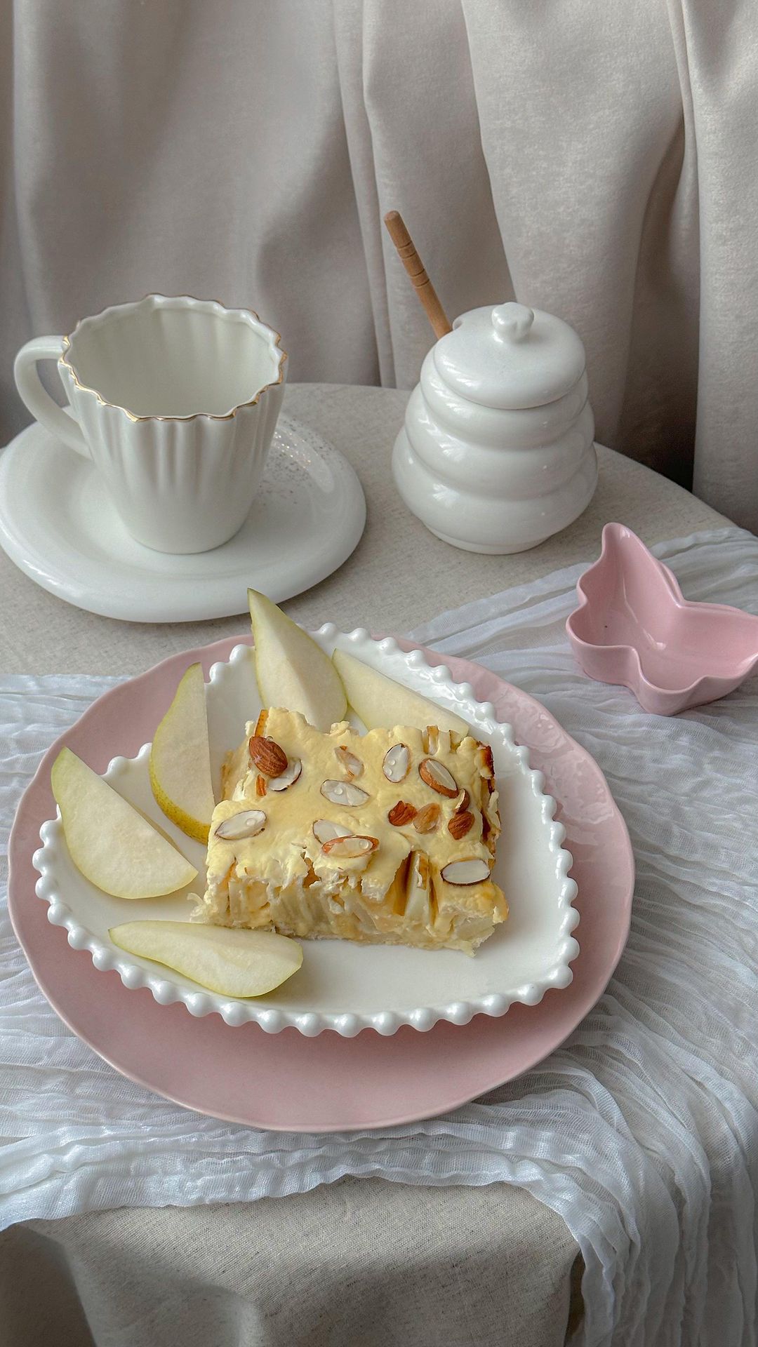 Camembert Pear Phyllo Pie