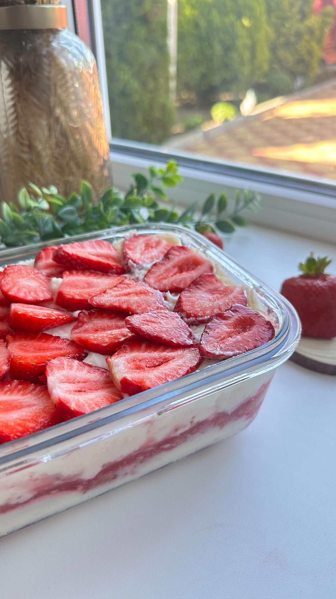 Delicious Strawberry Tiramisu