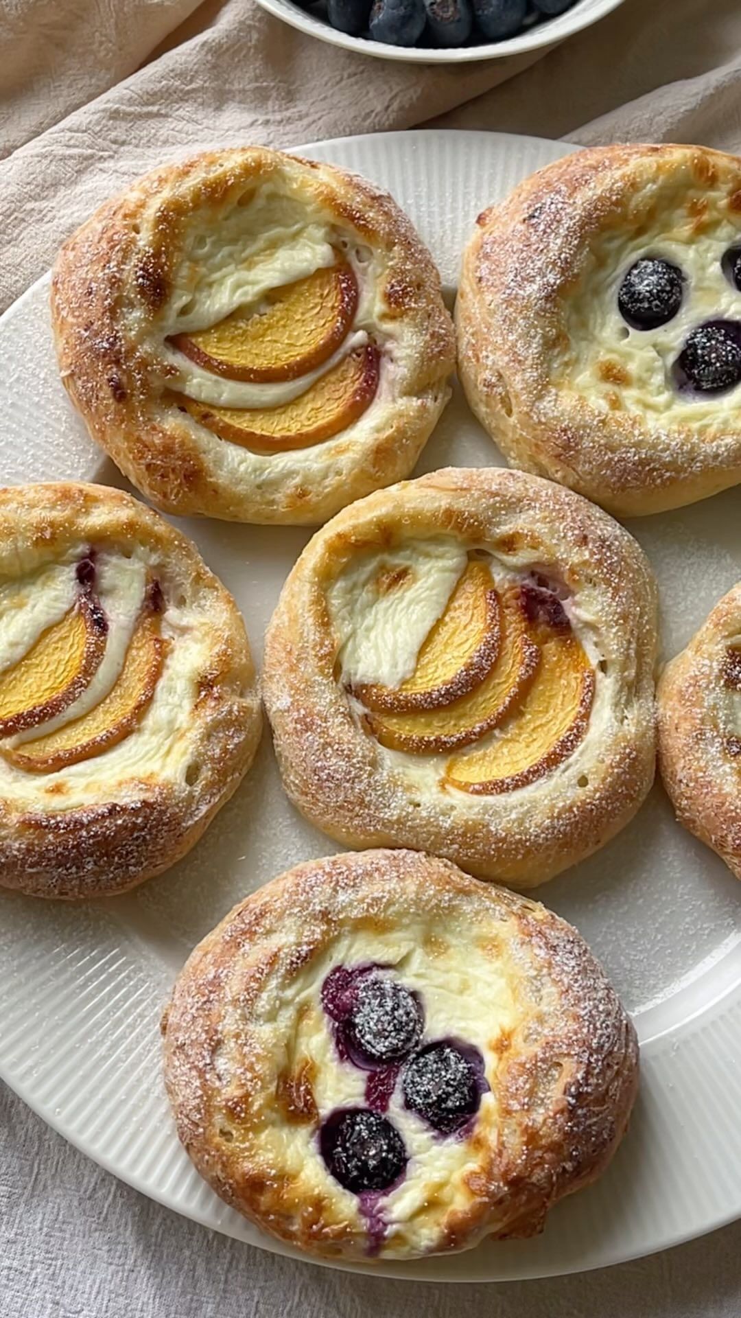 Quick Cottage Cheese Pastries with Berries in Just 20 Minutes