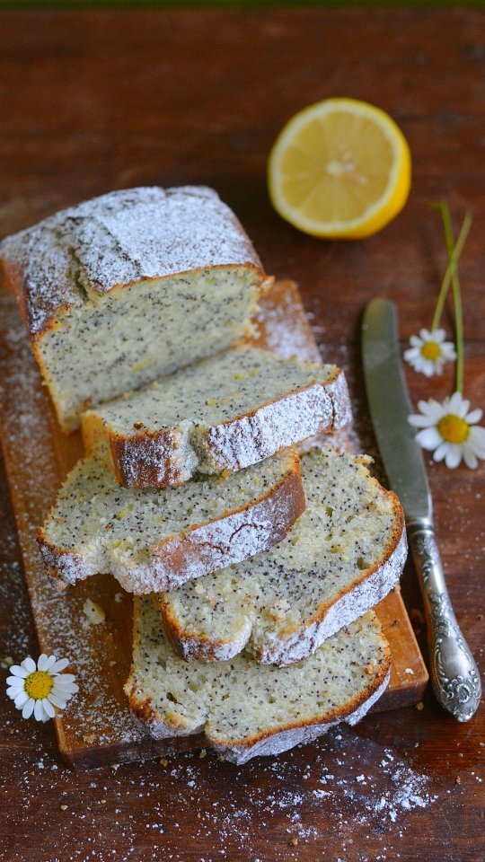 Lemon Poppy Seed Cake