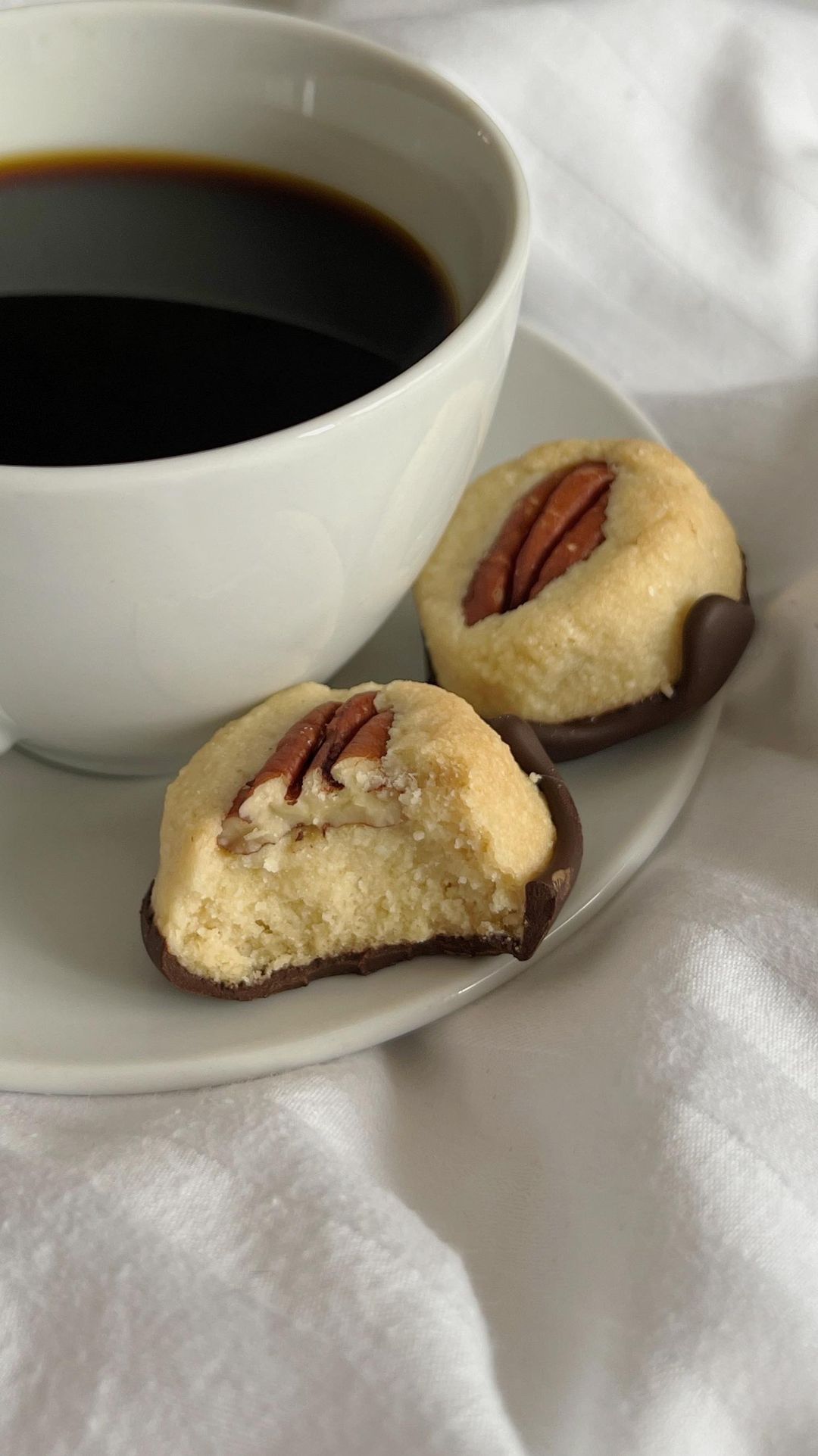 Quick Almond Cookies Without Sugar in Just 15 Minutes