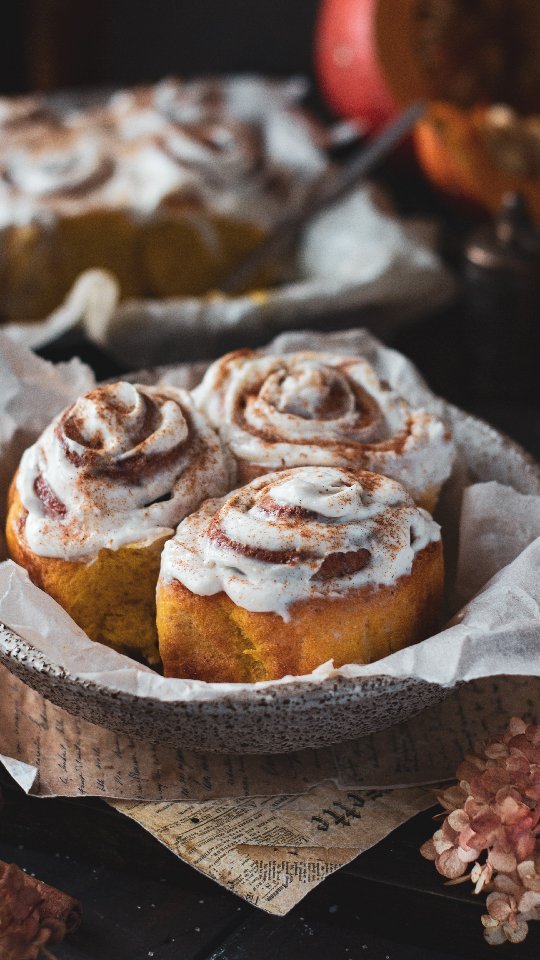 Perfectly Fluffy Cinnamon Rolls: Easy Homemade Cinnabon Recipe