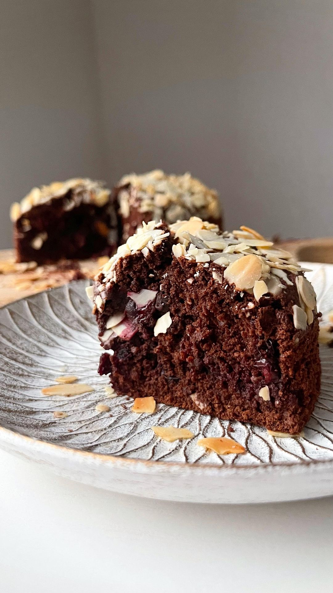 Easy Black Currant Brownies: Perfectly Moist and Delicious