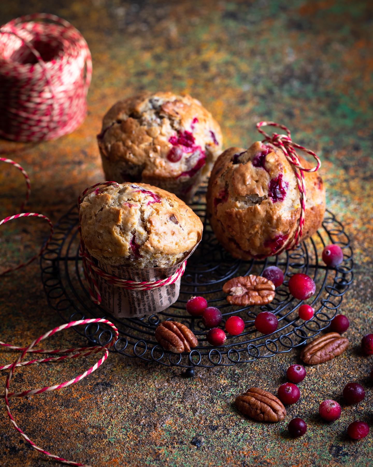 Oatmeal muffins with cranberries and pecans
