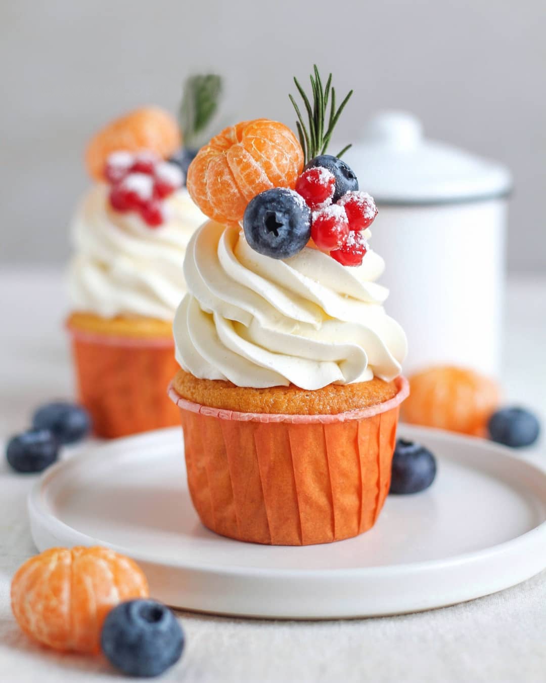 Tangerine cupcakes