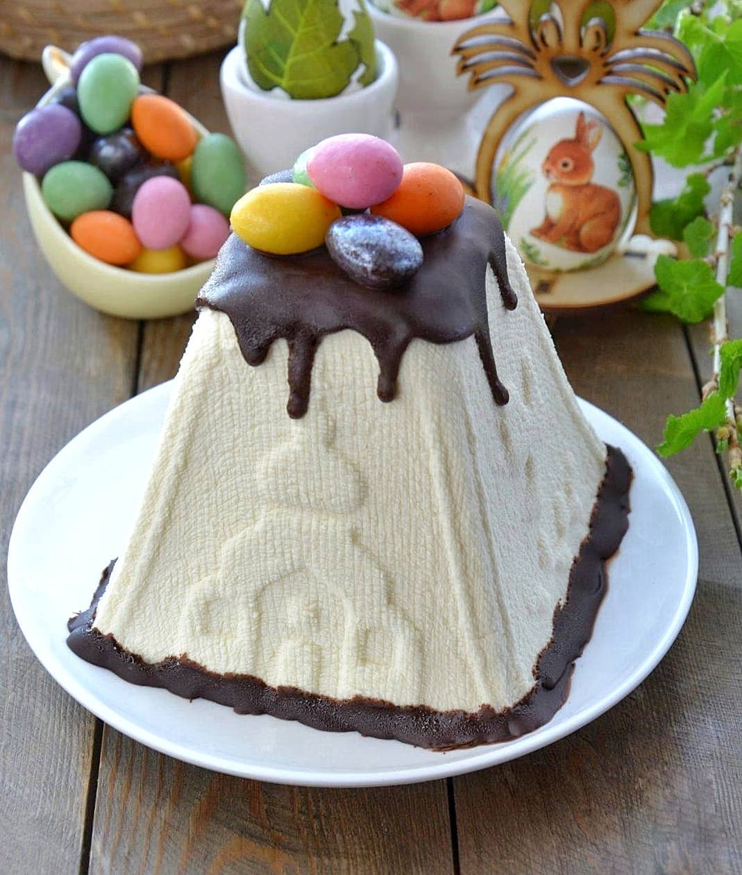 Four ingredient Easter cheese cake