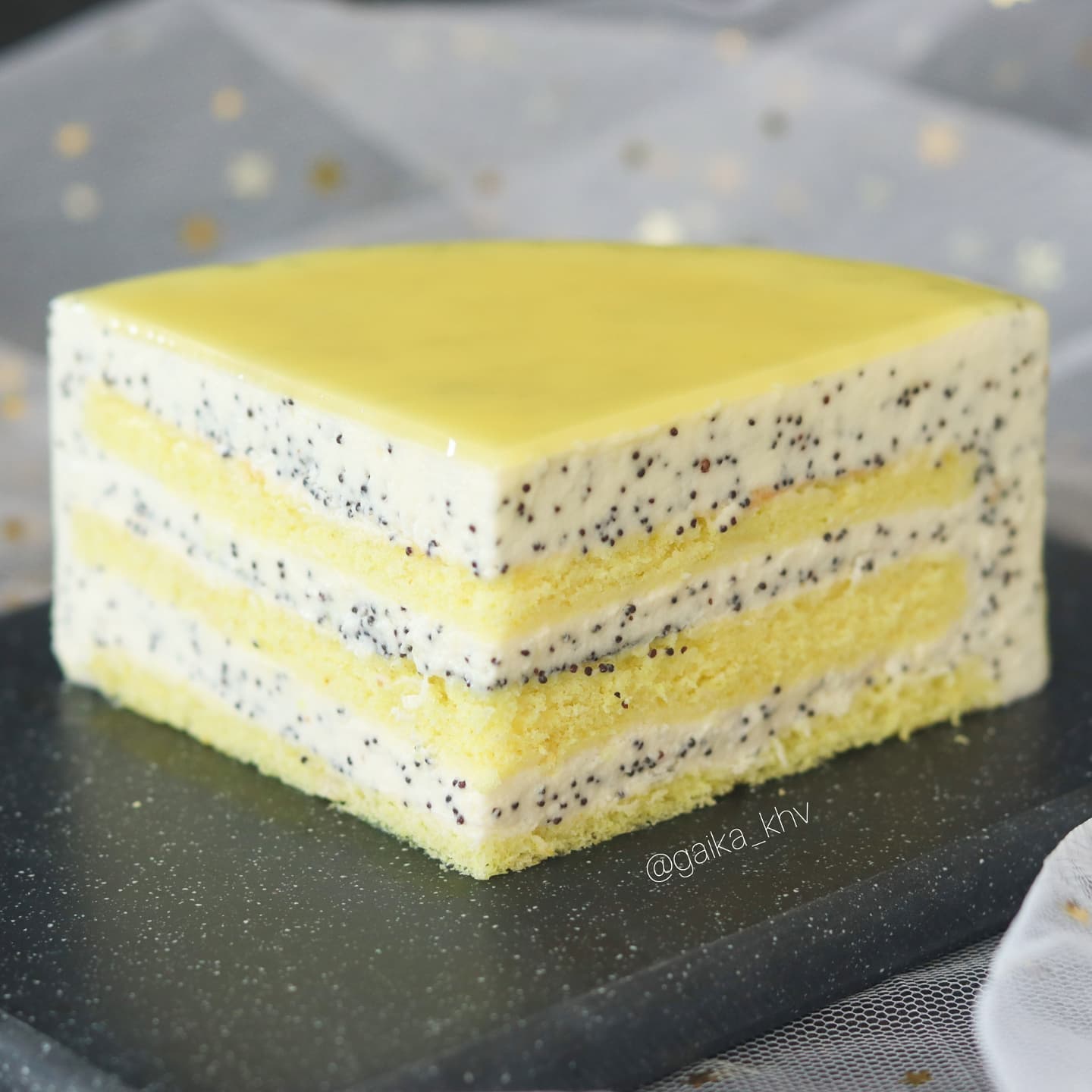 Lemon & poppy mousse cake
