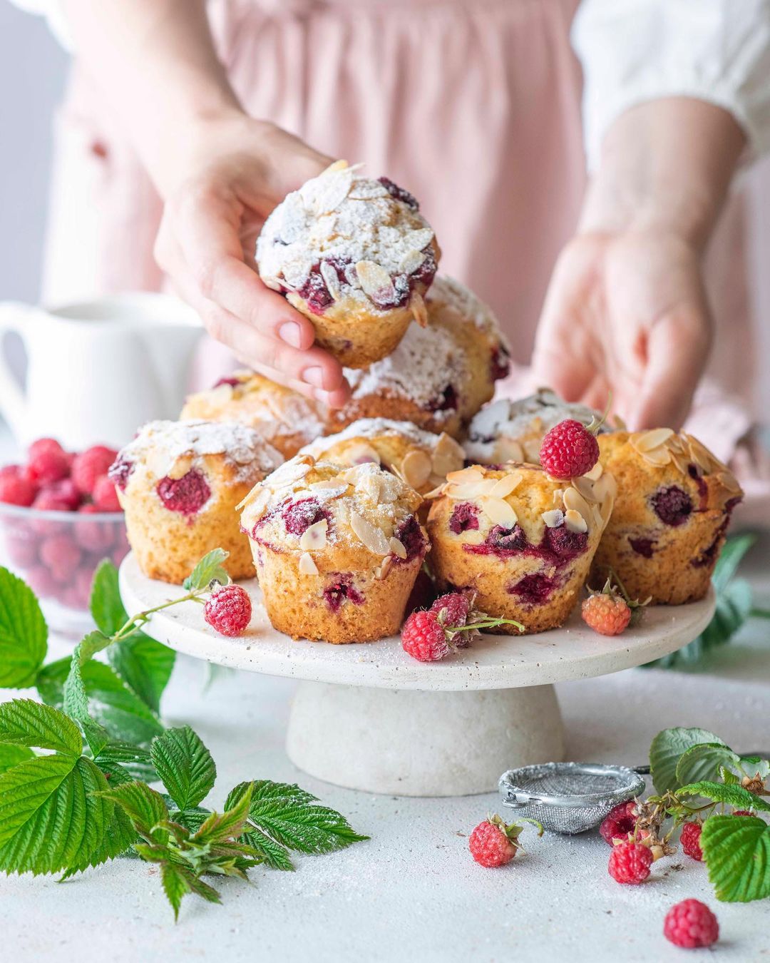 Raspberry muffins with streusel