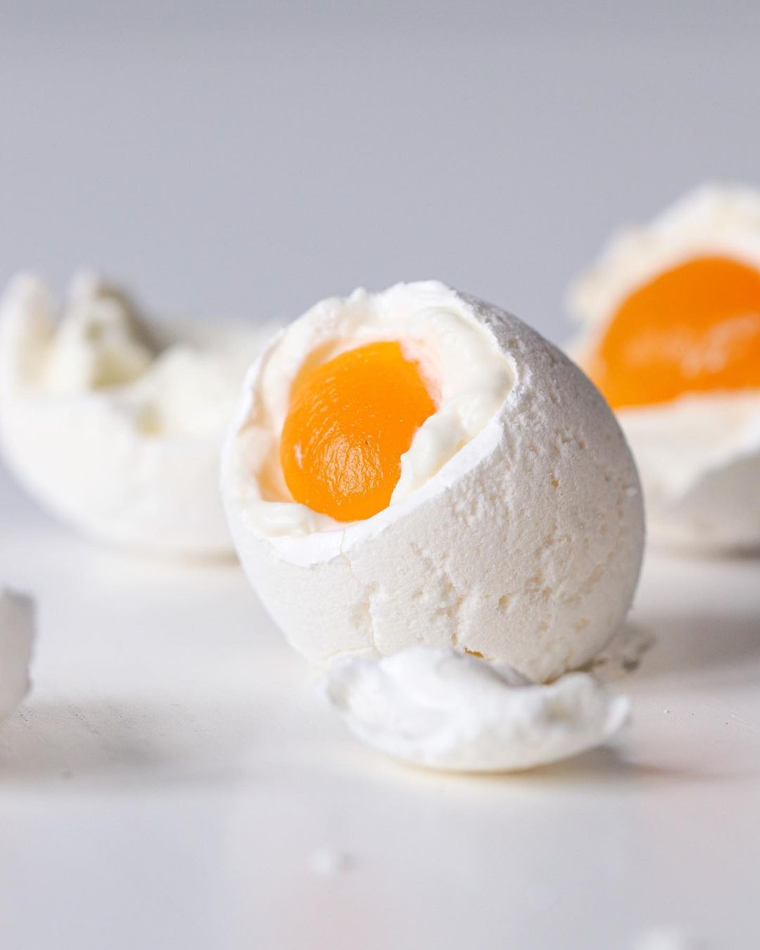 Meringue Easter eggs with passion fruit & mango