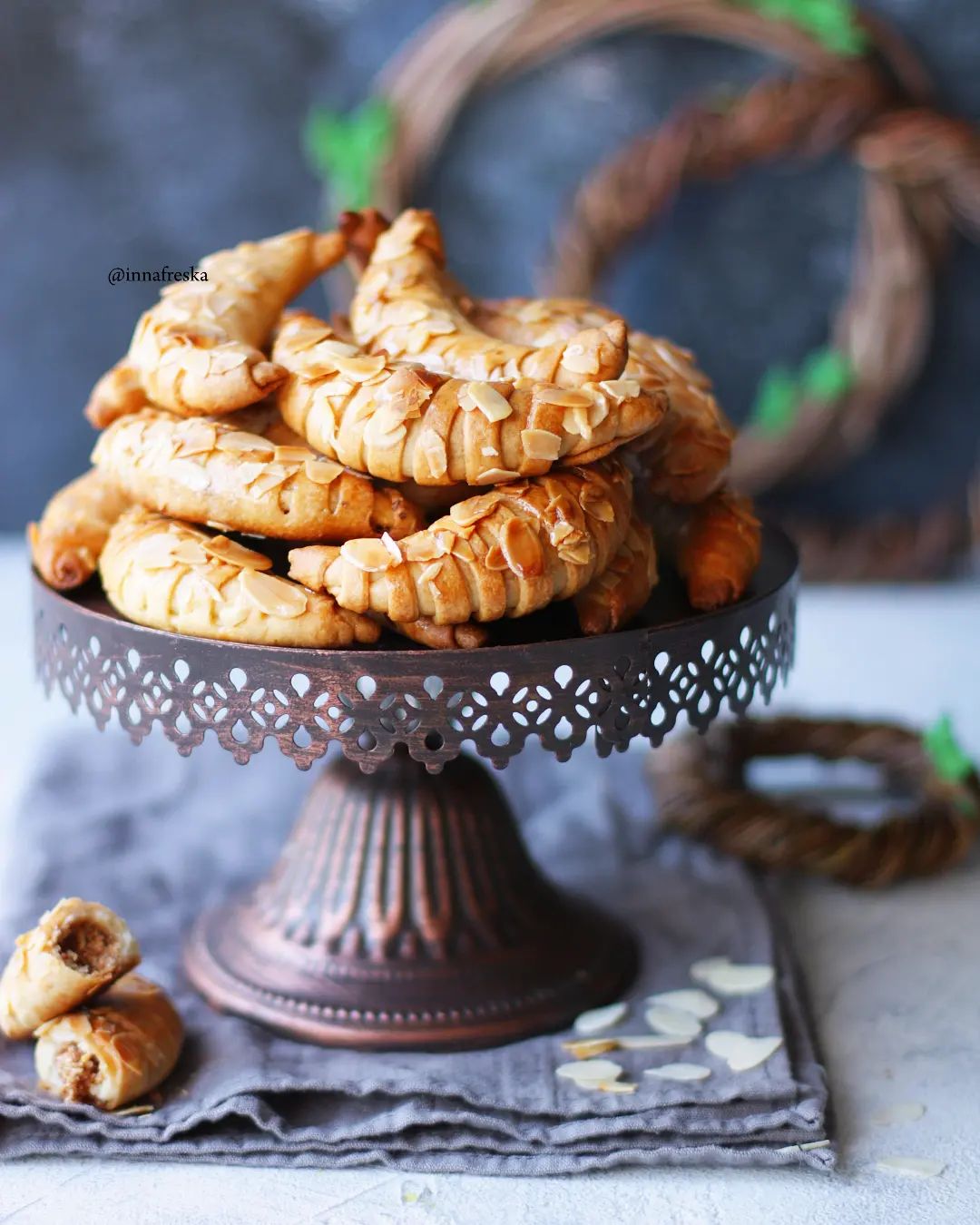 Almond bagels