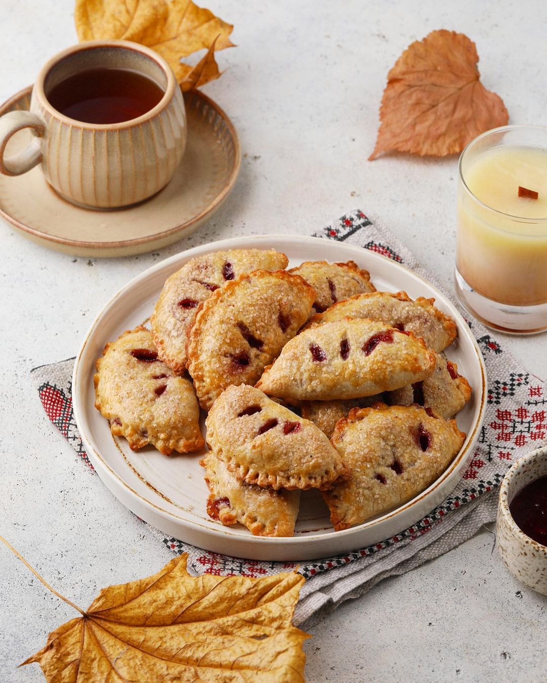 Apple & plum cookies