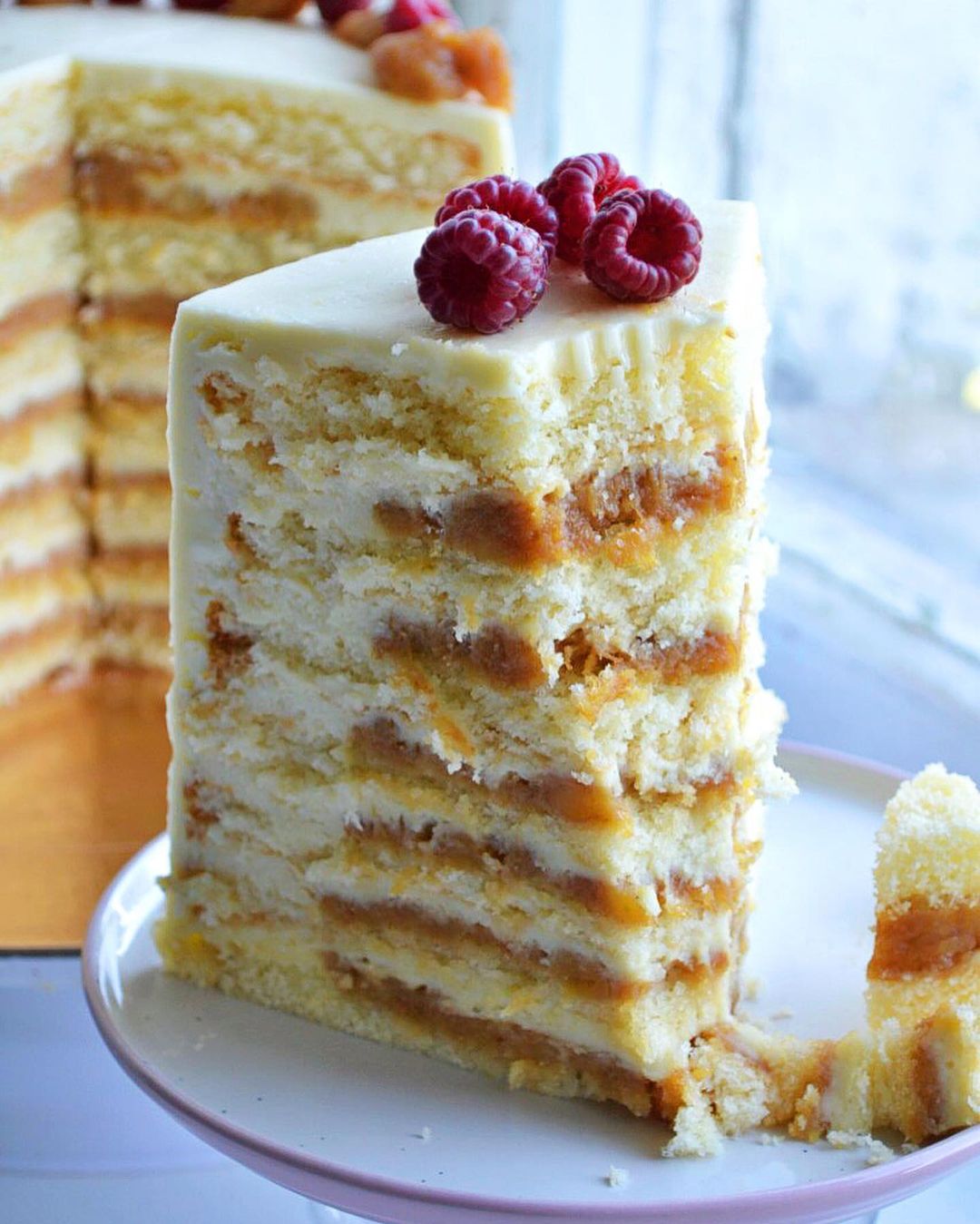 BANANA & CARAMEL CAKE