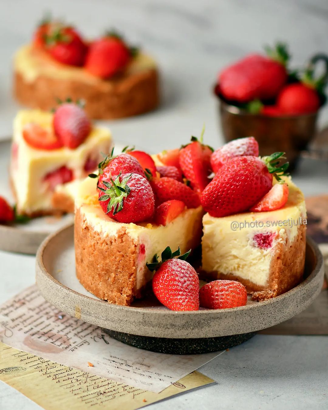 Berries and lemon bento cheesecake