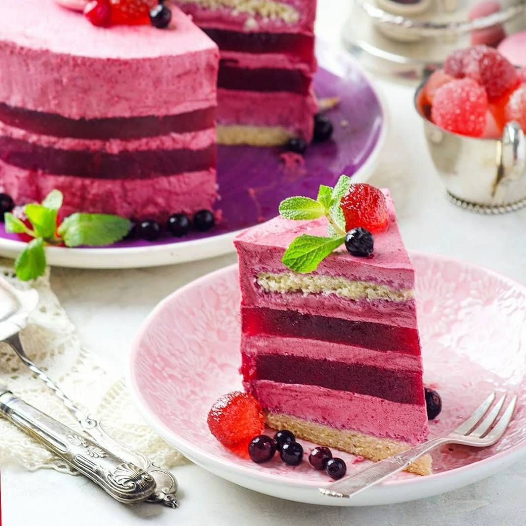 Blackcurrant mousse cake