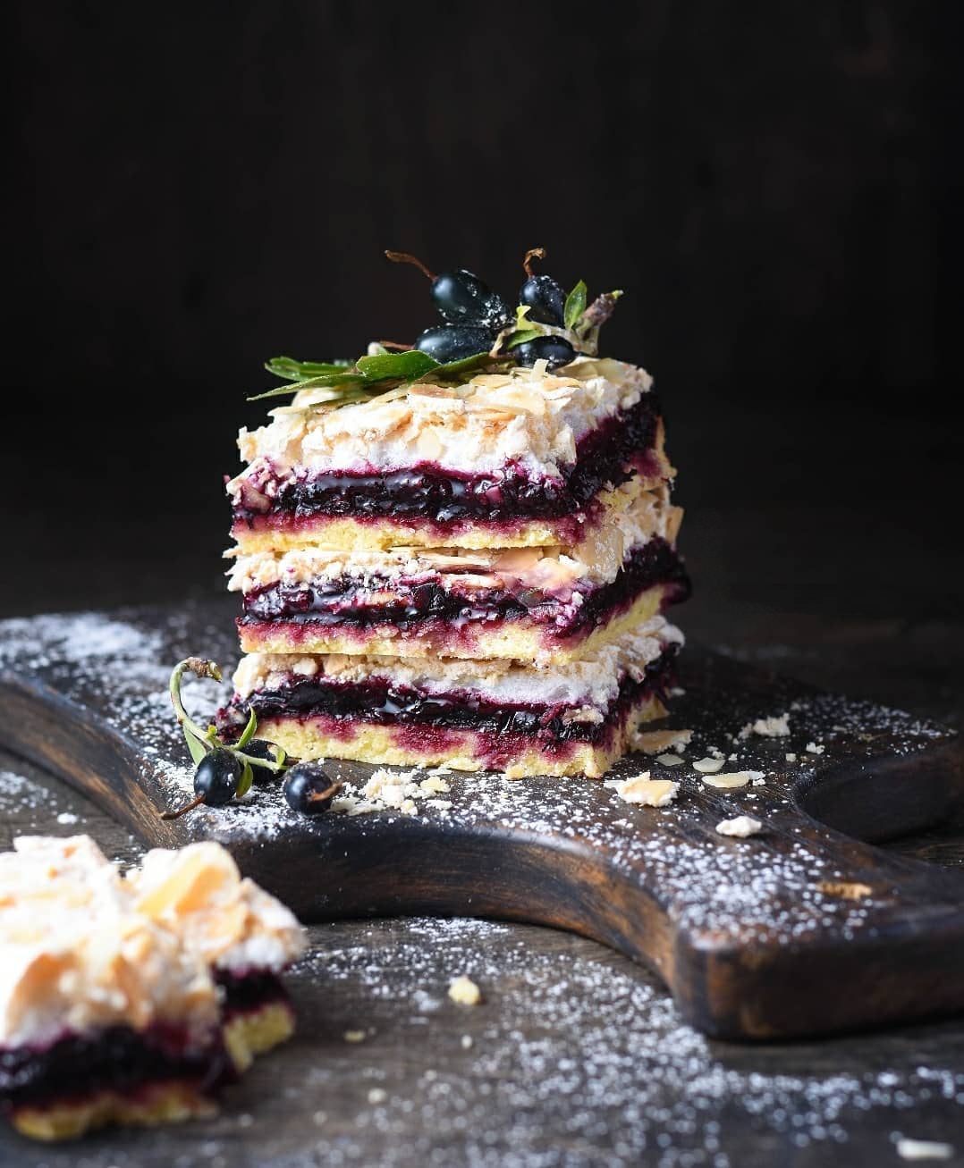 BLACKCURRANT TART WITH MERINGUE