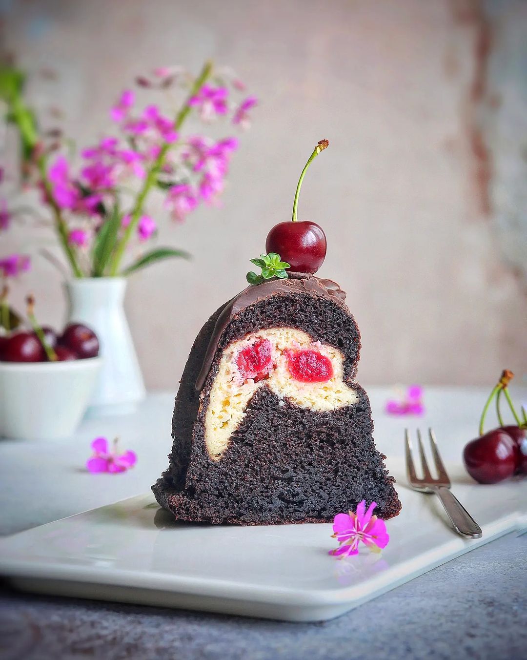 Chocolate & cherry ring cake