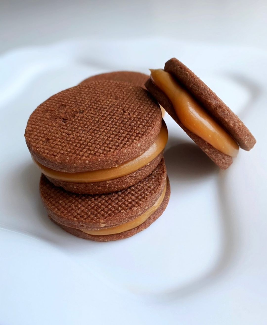 CHOCOLATE COOKIES WITH CARAMEL