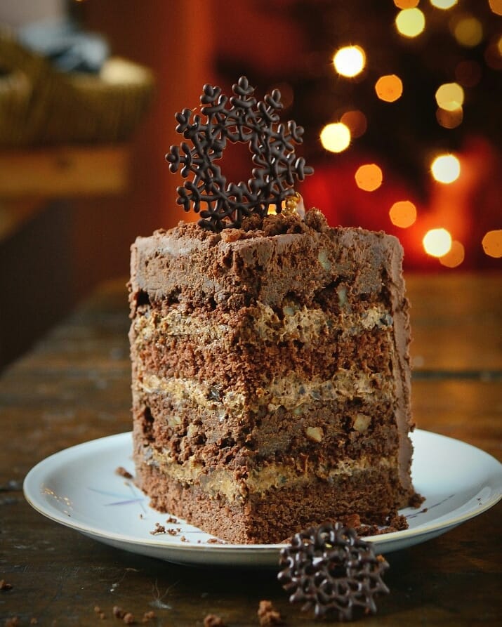 CHOCOLATE VELVET CAKE