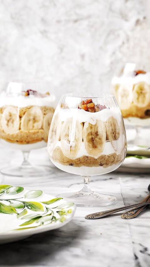 Cozy Honey Cake Dessert in a Glass