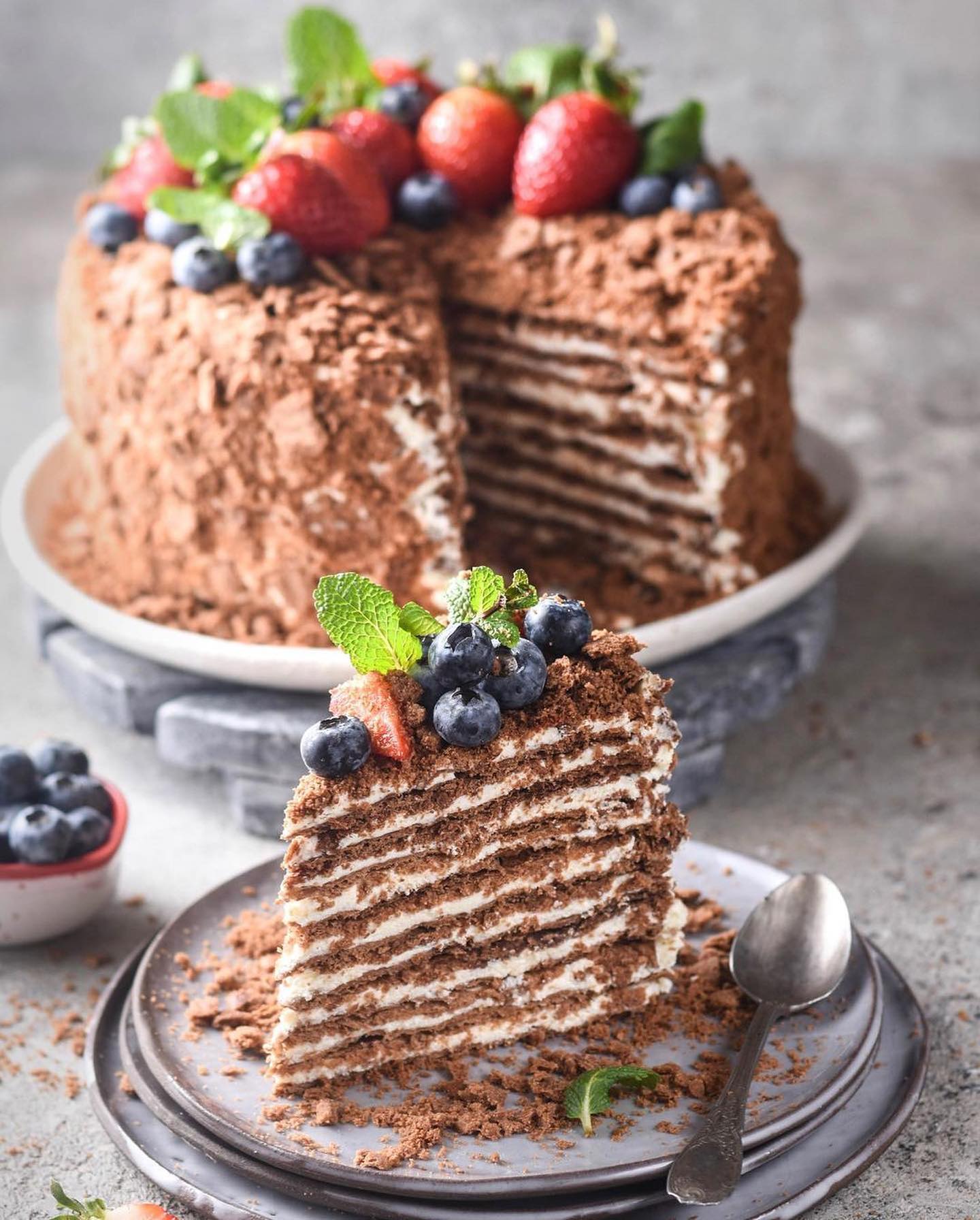 Crispy chocolate Napoleon cake