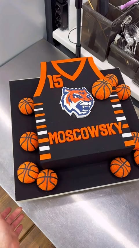 Delicious Caramel Honey Cake for Basketball Fans