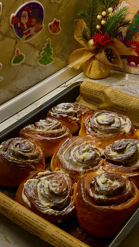 Delicious Cinnabon Recipes For Sweet Roll Lovers