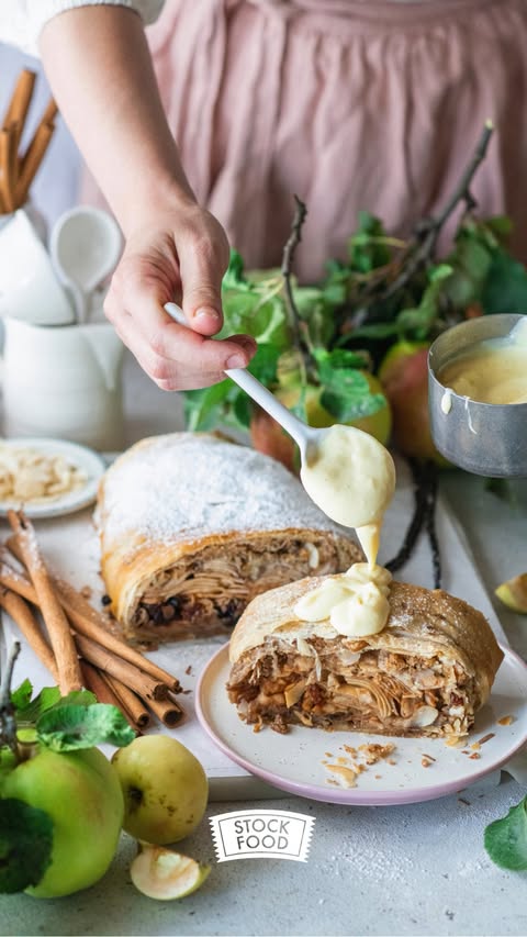 Delicious Homemade Apple Strudel Recipe