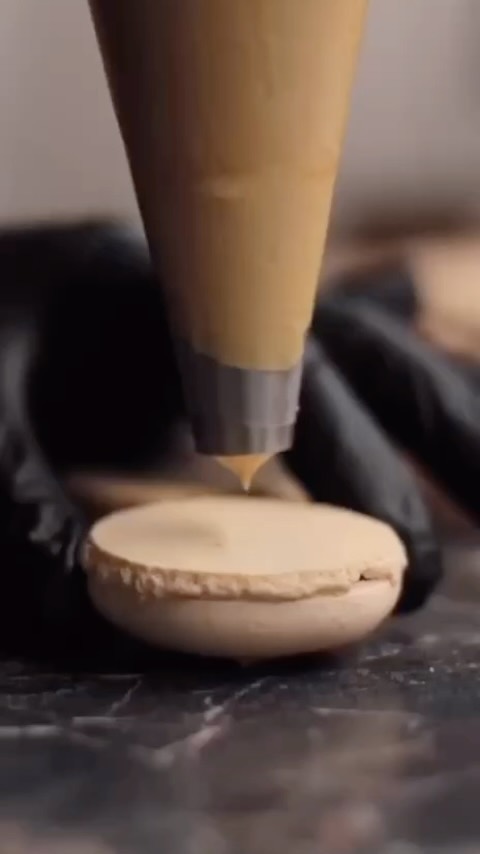 Delicious Macaron Fillings with Oreos and Whiskey