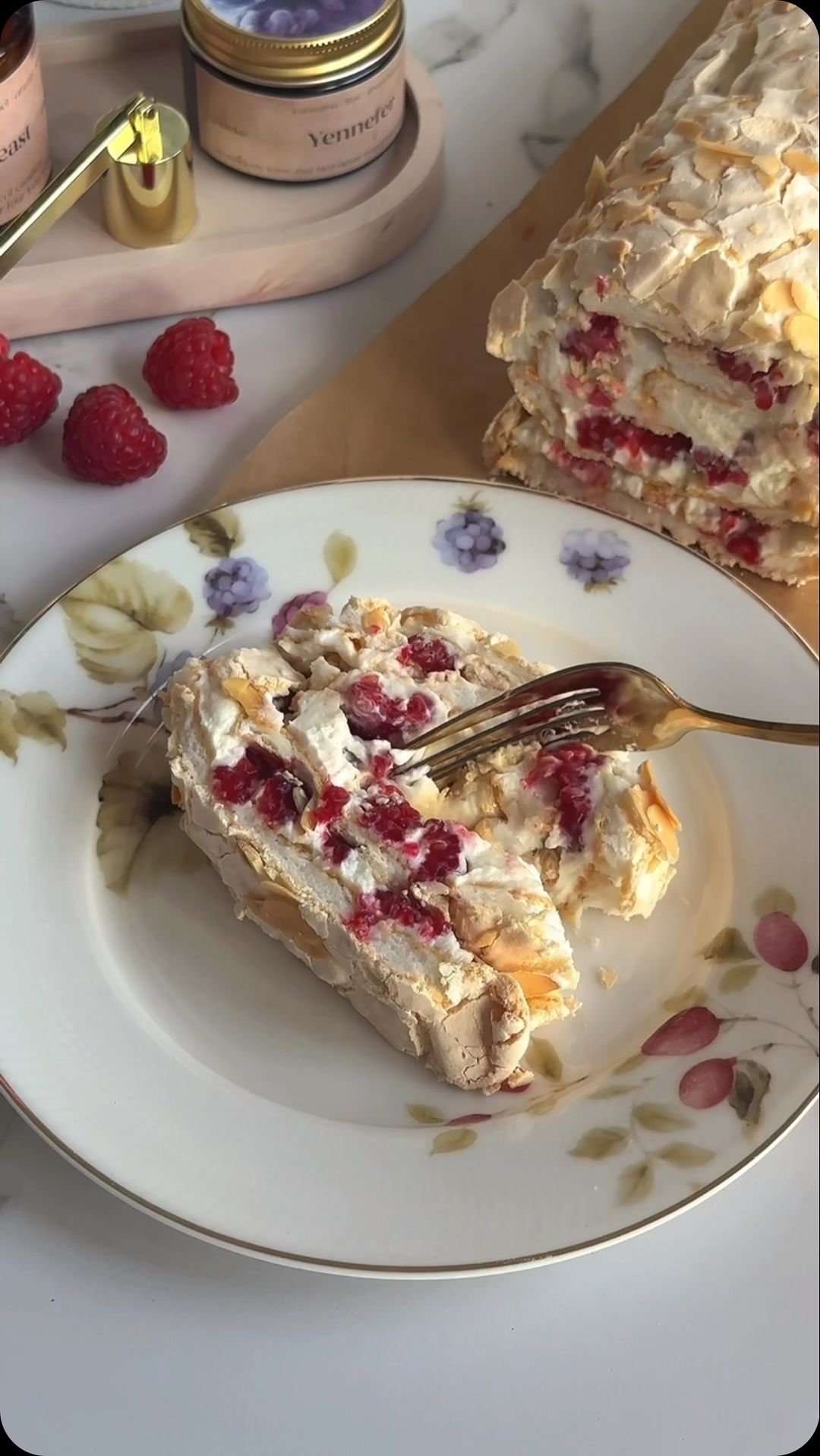 Delicious Meringue Roll with Creamy Filling