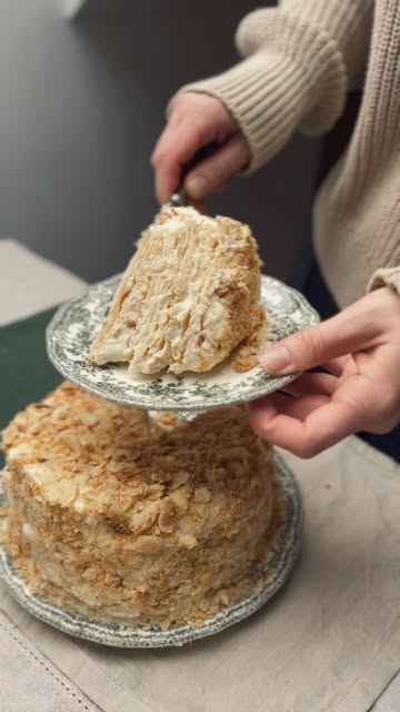 Delicious Napoleon Cake with Cream Filling