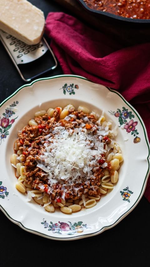 Delicious Pasta Bolognese Recipe for Family Dinners