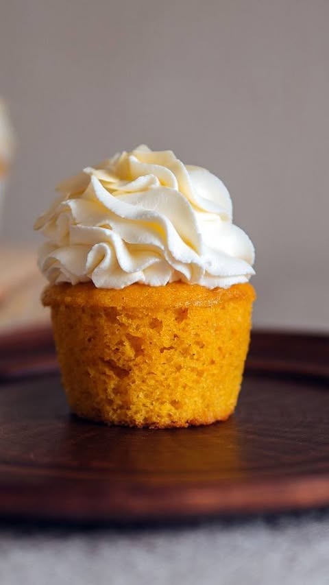 Delicious Pumpkin Cupcakes Recipe for Fall