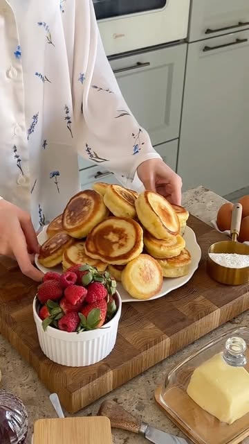 Delicious Russian Pancakes with Creamy Topping