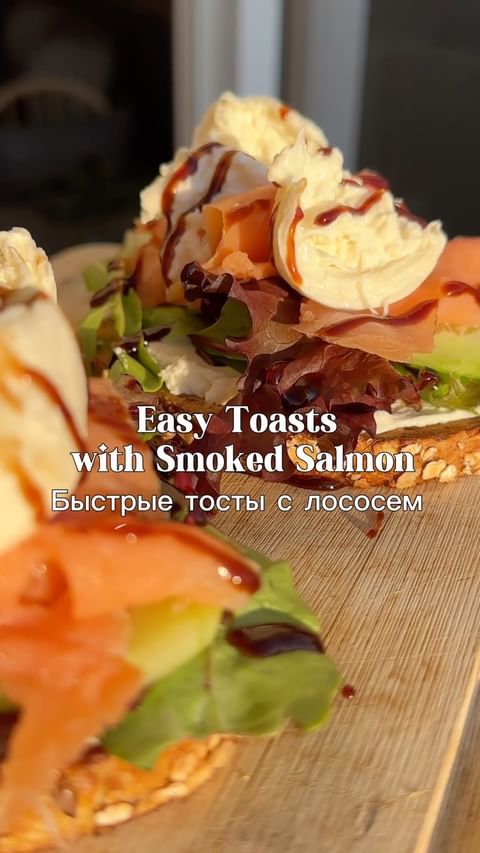 Delicious Smoked Salmon and Burrata Toast Recipe