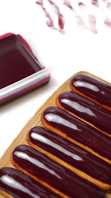 Easy Eclair Glaze Recipe for All Occasions