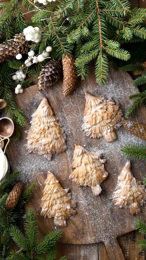 Easy Gingerbread Christmas Trees Without Cookie Cutters