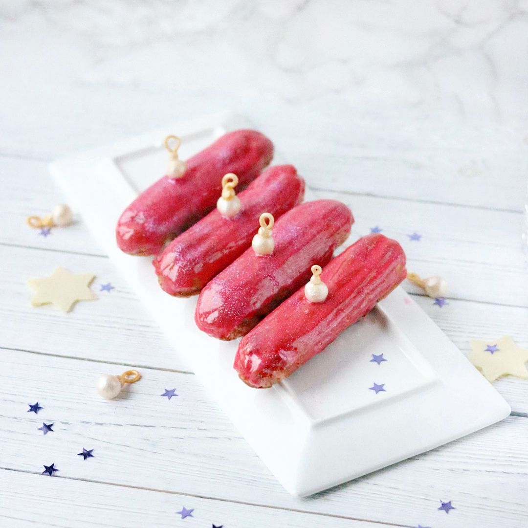 ECLAIRS WITH PRALINE CRÈME