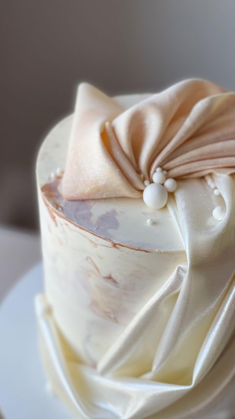 Edible Fabric with White Chocolate and Gelatin