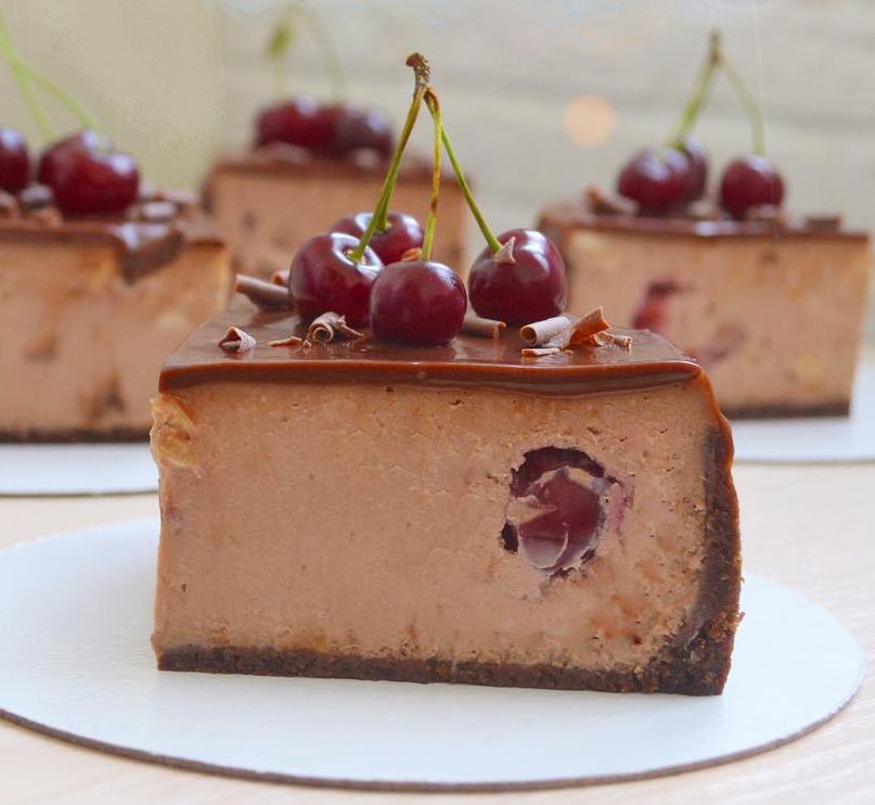 EXTRA-CHOCOLATE CHEESECAKE