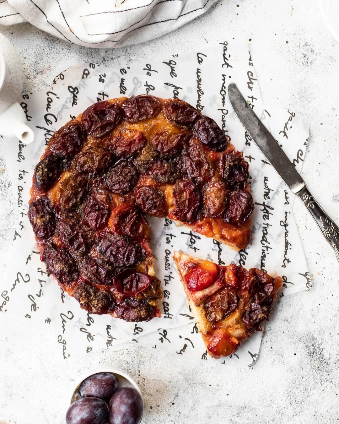 Fast plum pie