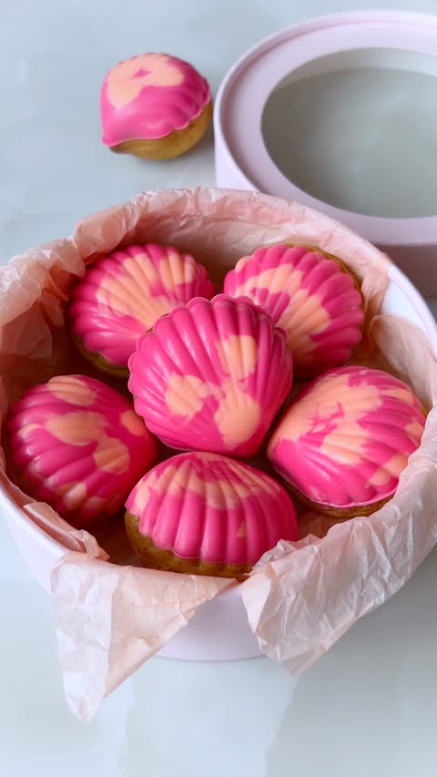 Fluffy Round Madeleines: Tips and Tricks