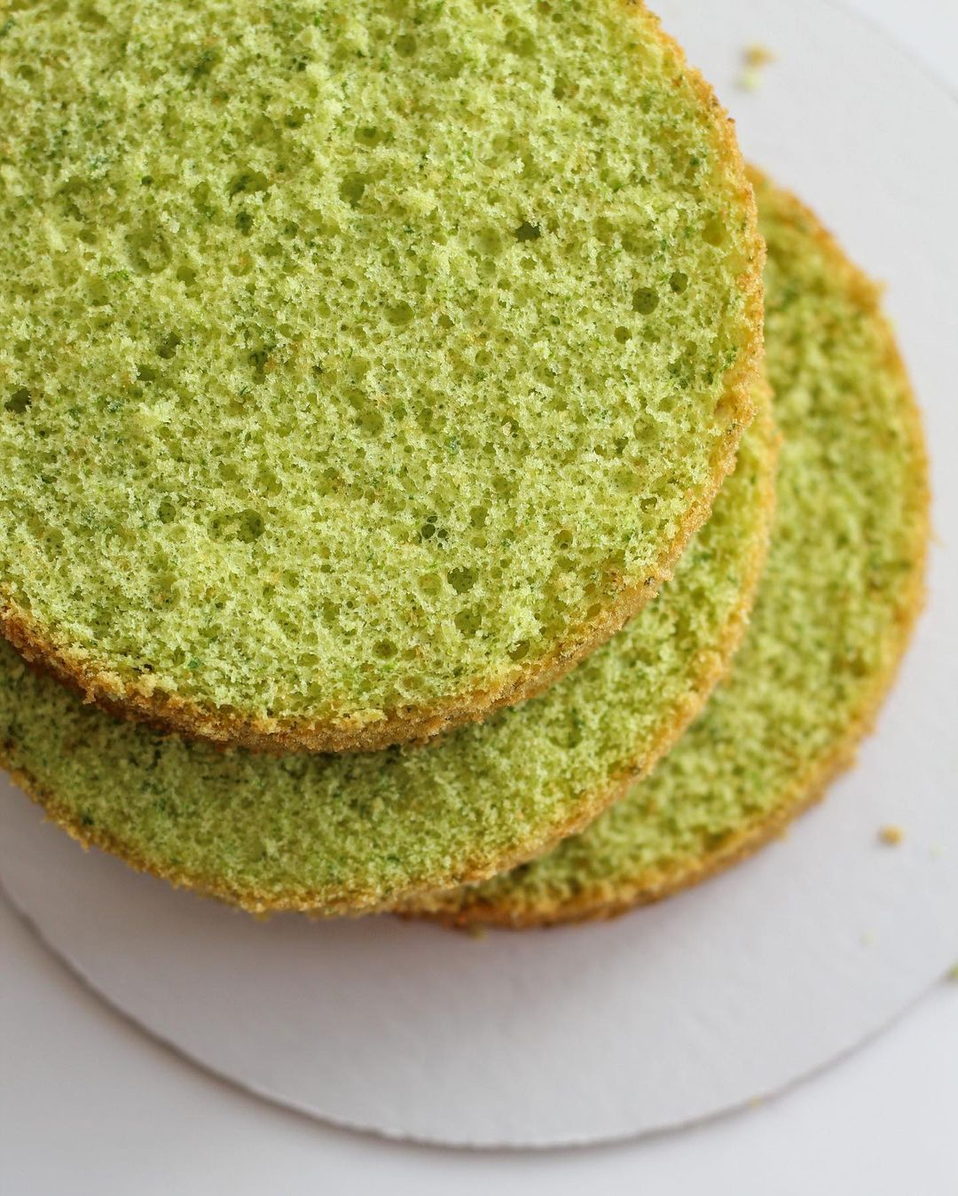 Fluffy spinach sponge