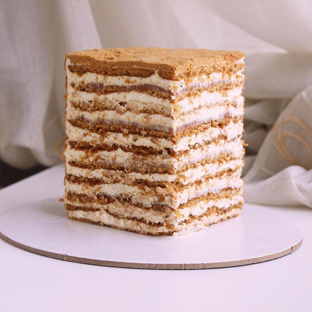 Pastel de Caramelo Salado y Nata Montada Casera