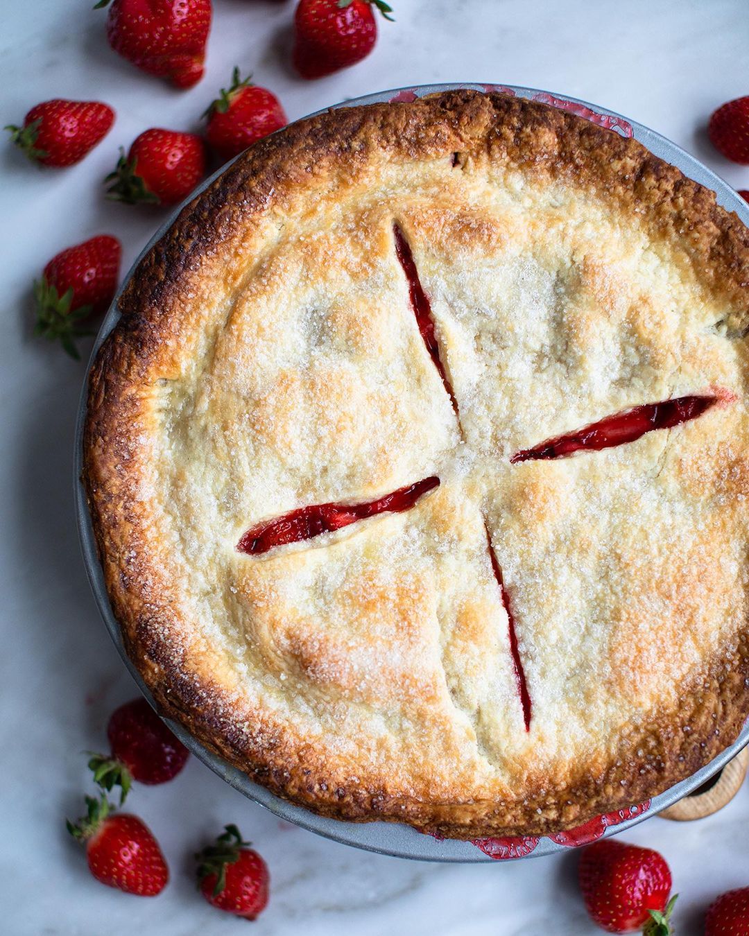 Fragrant strawberry pie