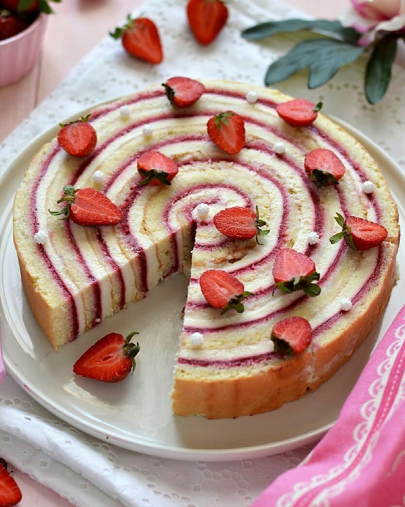 FRAISIER CAKE