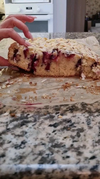 Homemade Almond Plum Cake Recipe