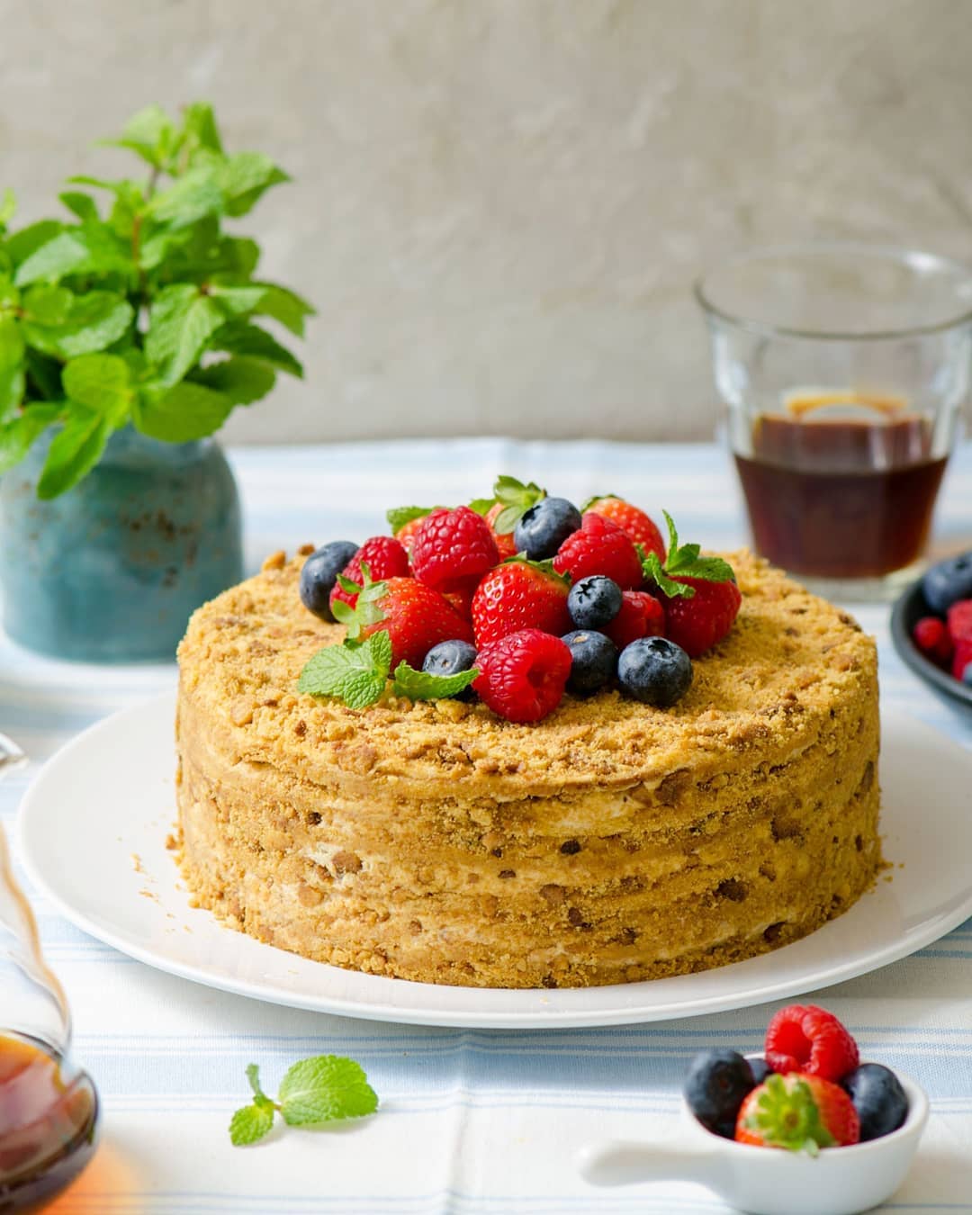 HONEY CAKE WITH STRAWBERRY JELLY