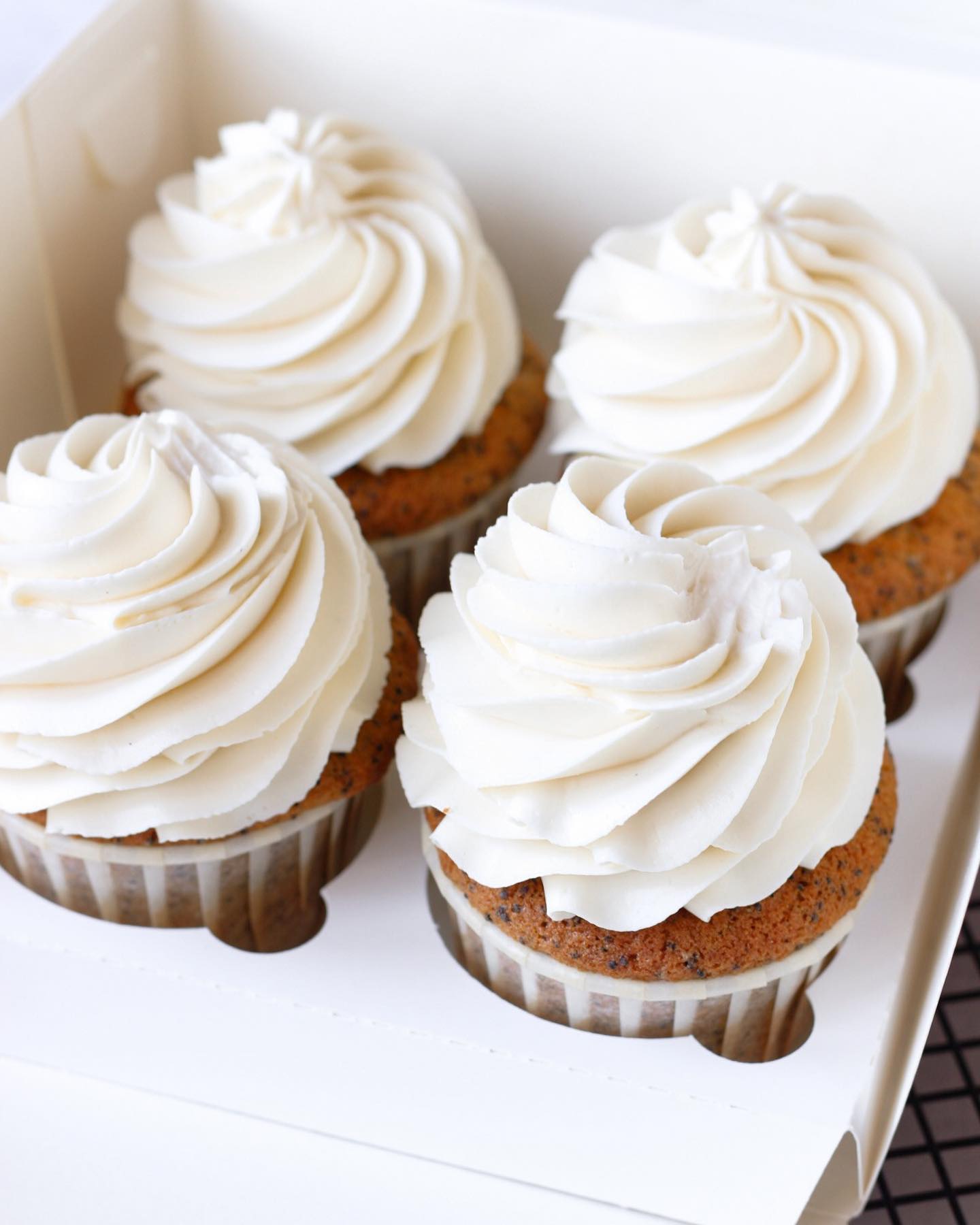 Lime, jasmine & green tea cupcakes